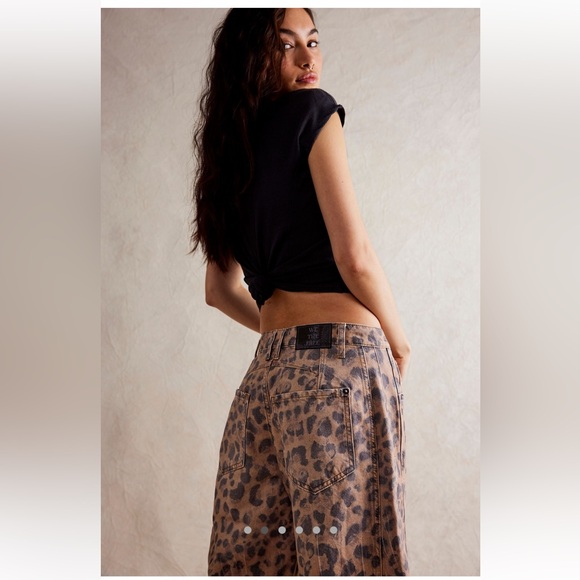Free People NWT Good Luck Printed Barrel Jeans Size 27/4 in Leopard Print - Picture 2 of 16